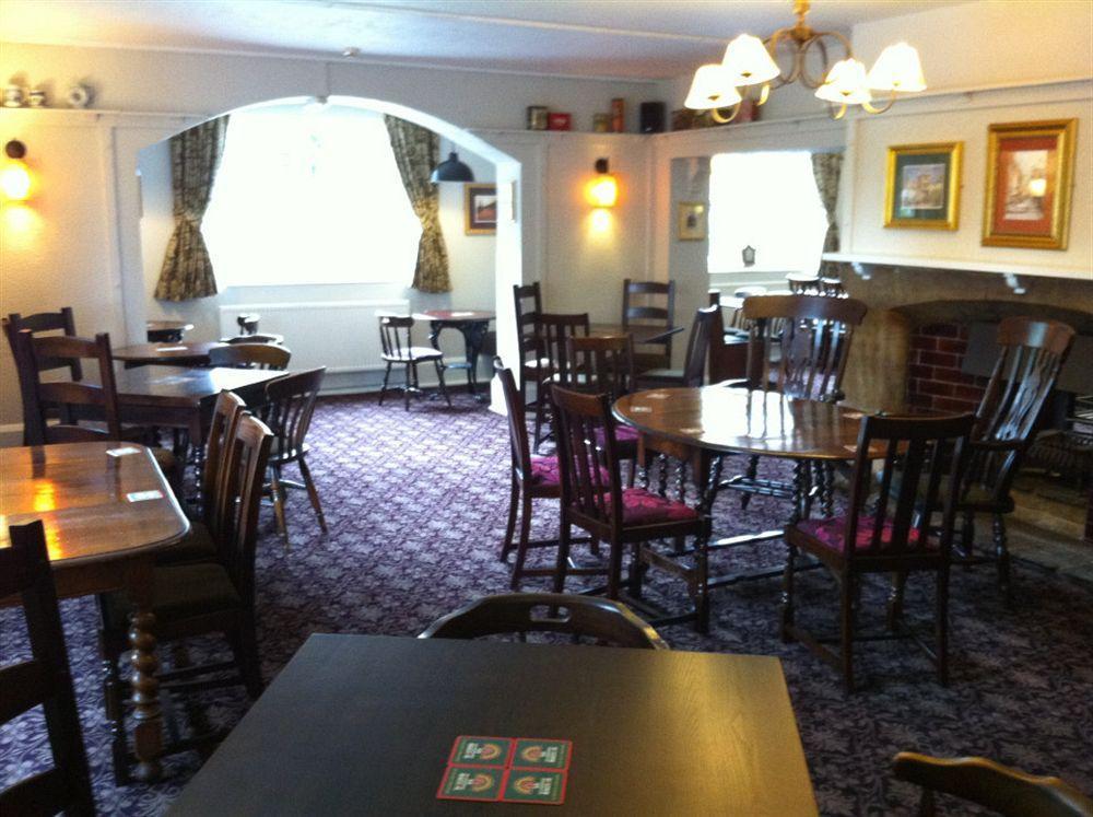 The Black Bull Inn Escrick Buitenkant foto